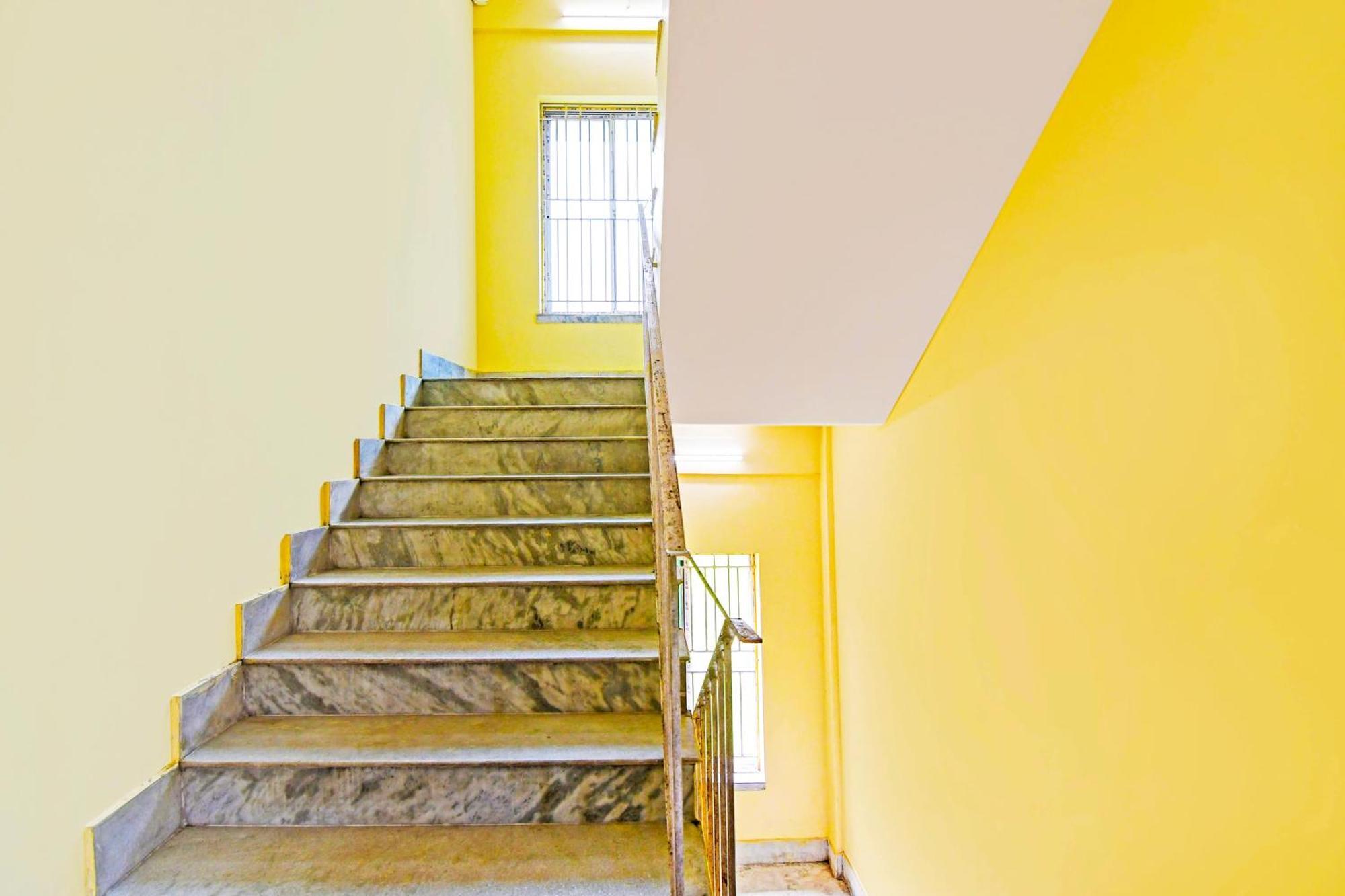 Super Hotel O Ruby Near Acropolis Mall كولكاتا المظهر الخارجي الصورة